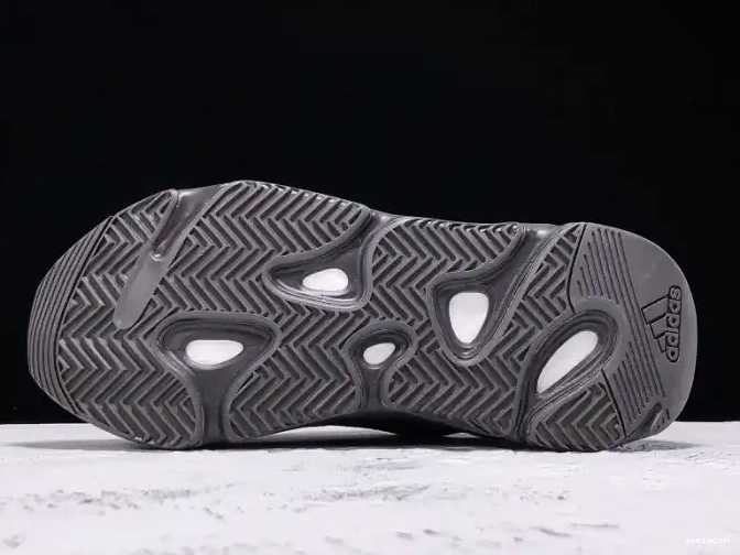 700 V2 Adidas Boost FU6684 Vanta